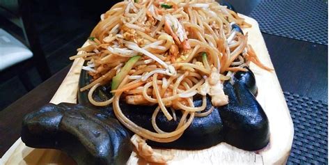 Μία εύκολη συνταγή noodles με μέλι και λαχανικά .